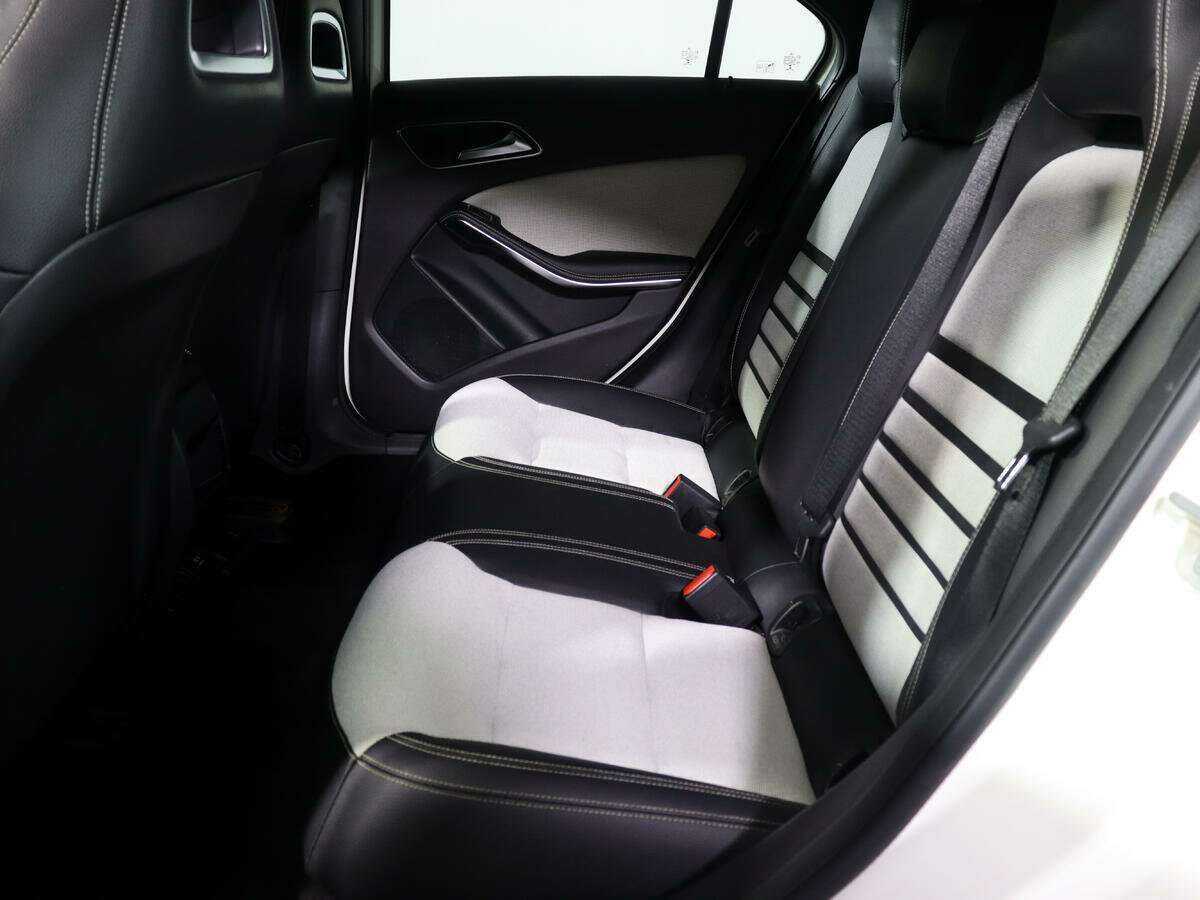 Mercedes-Benz A-Класс б/у, 2014, Роботизированная. Фото: #7