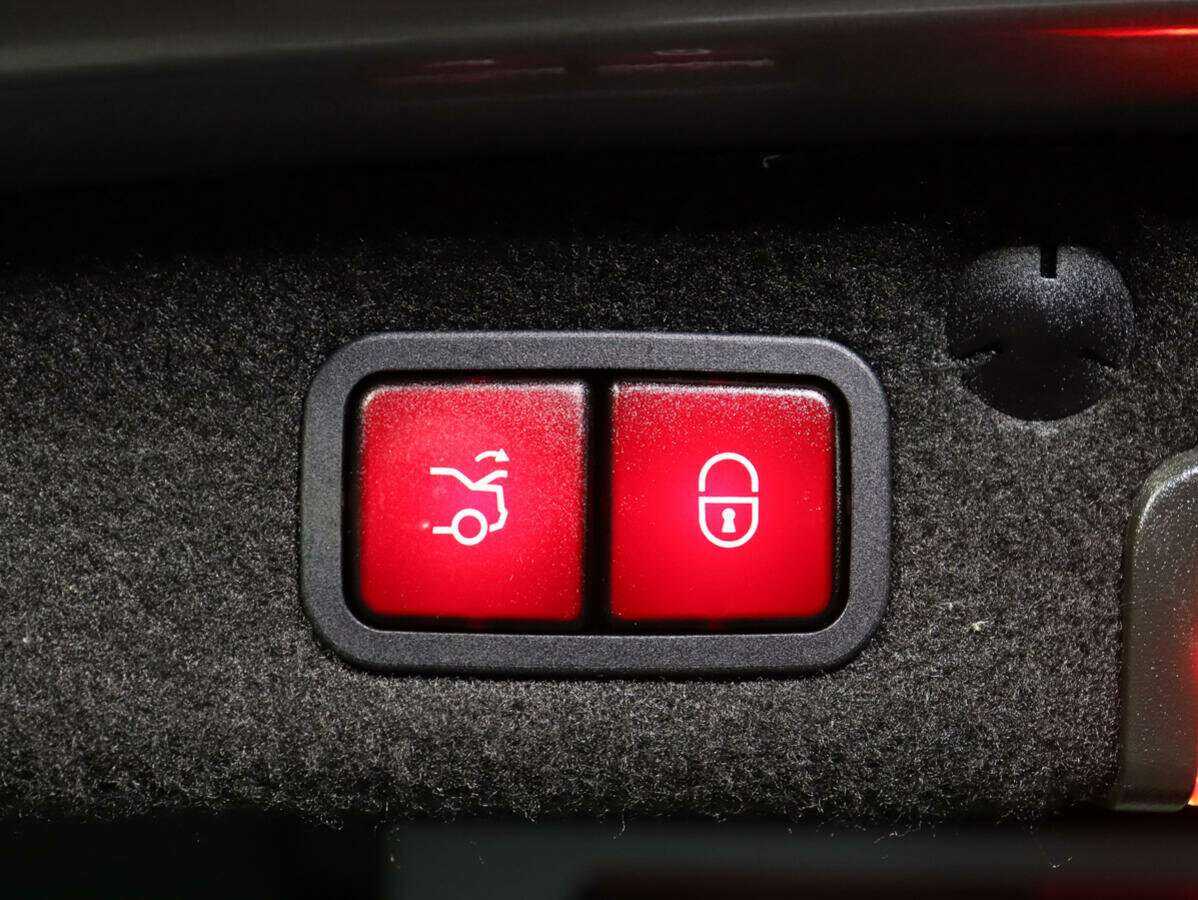 Mercedes-Benz C-Класс б/у, 2015, Автоматическая. Фото: #13