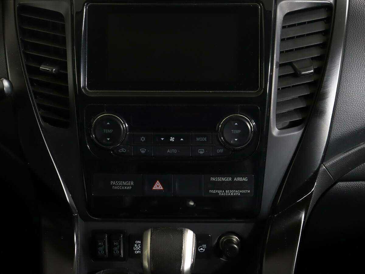Mitsubishi Pajero Sport б/у, 2017, Автоматическая. Фото: #11