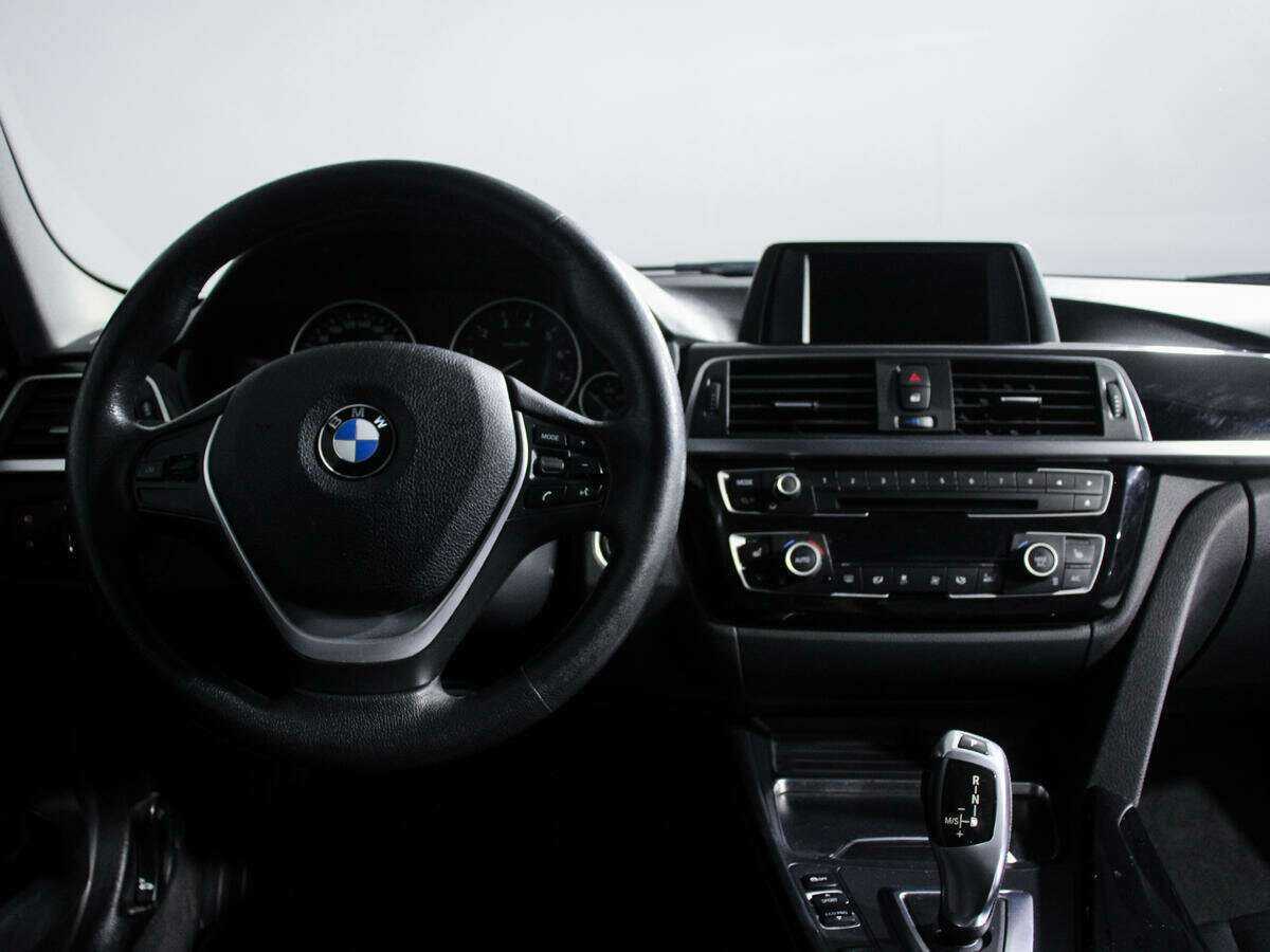 BMW 3 серии б/у, 2017, Автоматическая. Фото: #10