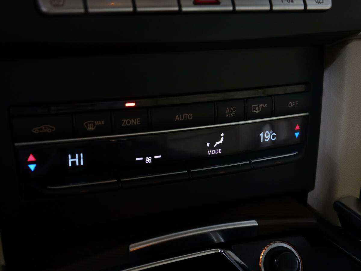 Mercedes-Benz E-Класс б/у, 2015, Автоматическая. Фото: #15