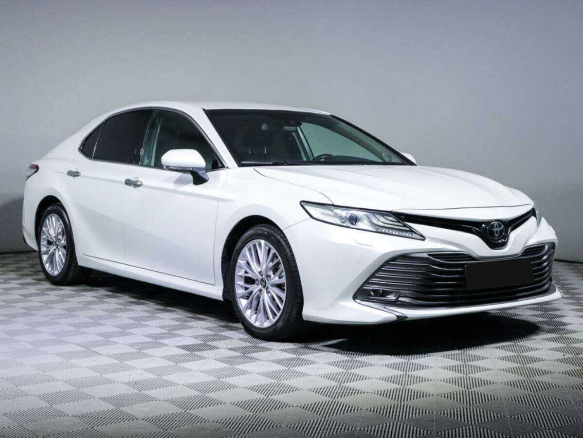 Toyota Camry б/у, 2018, Автоматическая. Фото: #2