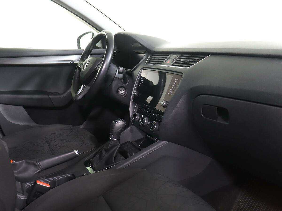 Skoda Octavia б/у, 2019, Роботизированная. Фото: #7