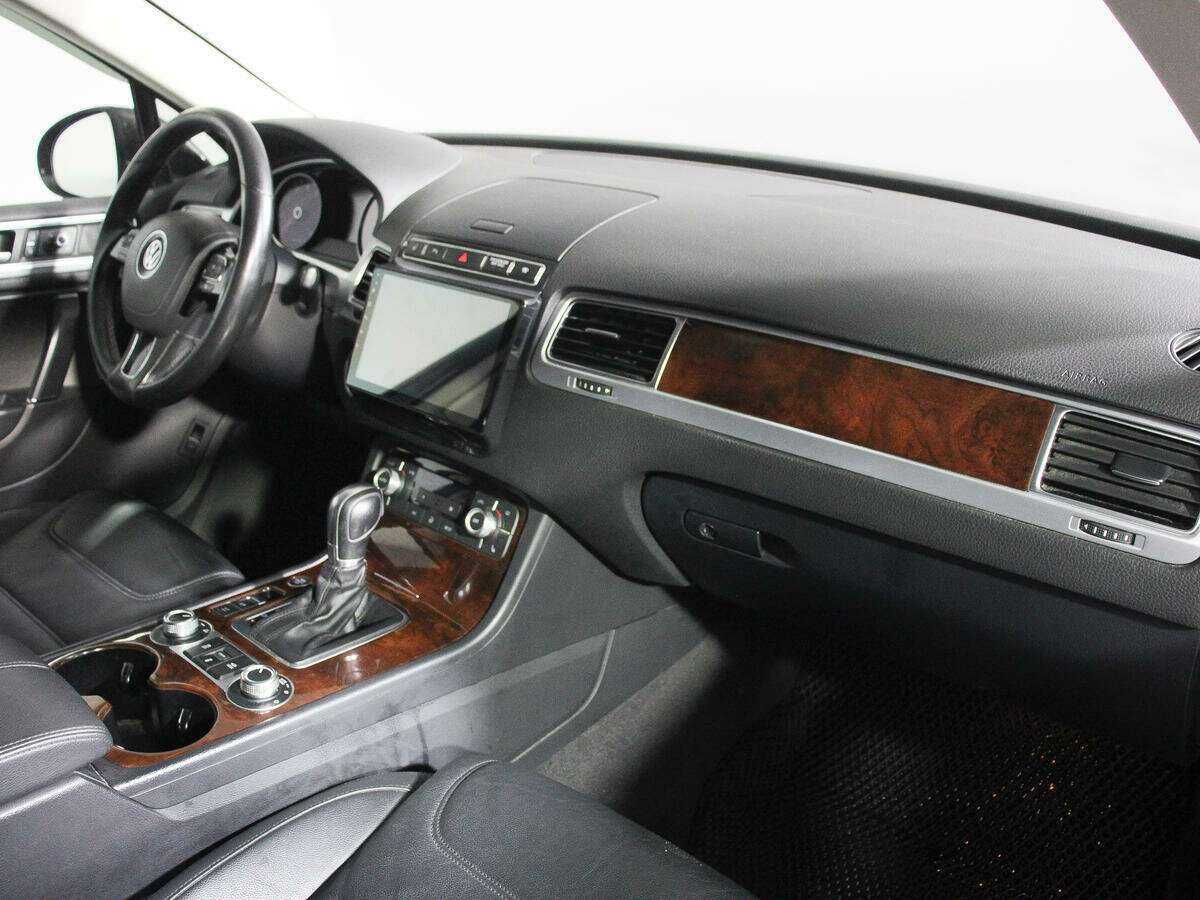 Volkswagen Touareg б/у, 2015, Автоматическая. Фото: #5