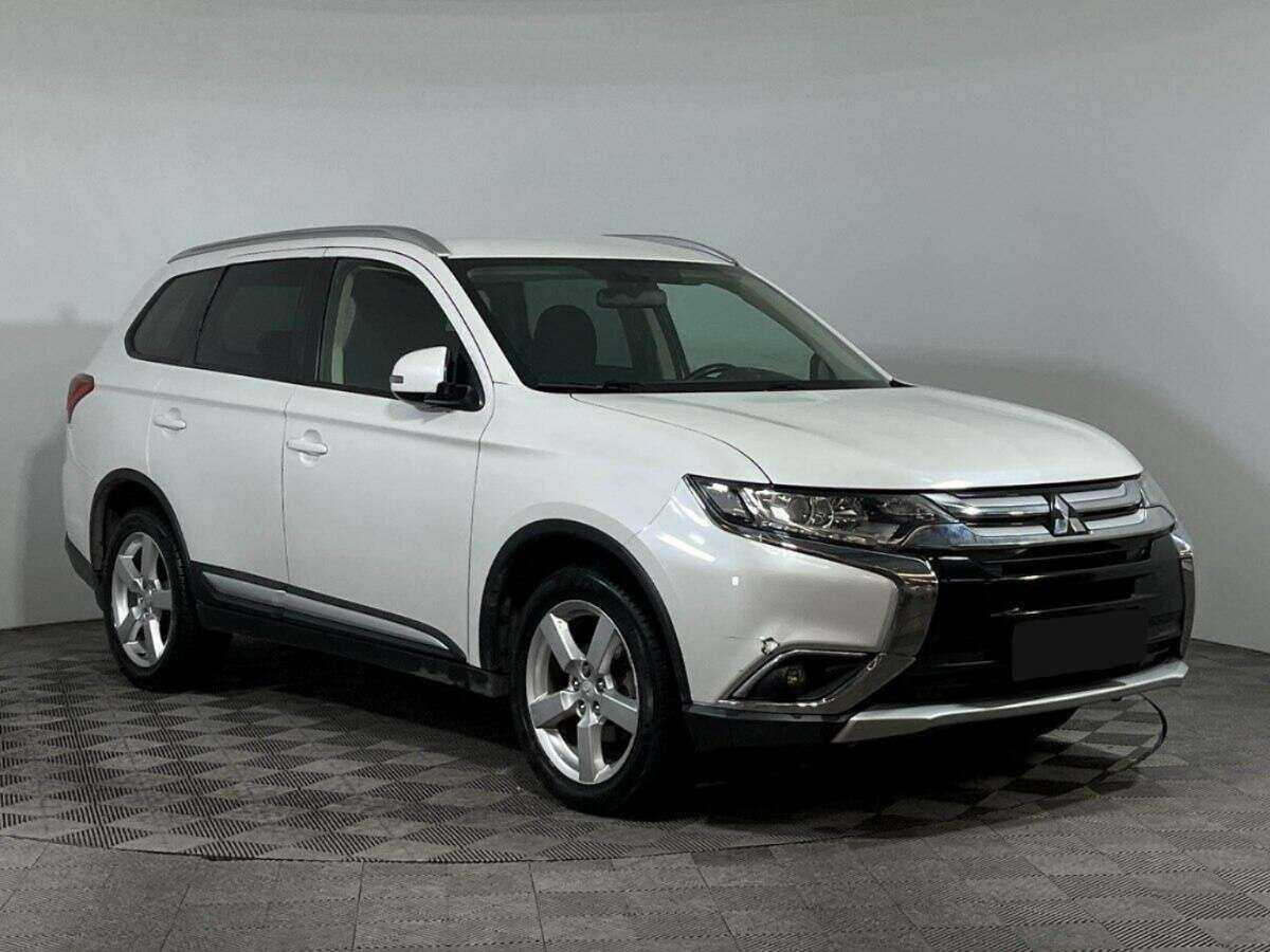 Mitsubishi Outlander б/у, 2018, Вариатор. Фото: #2
