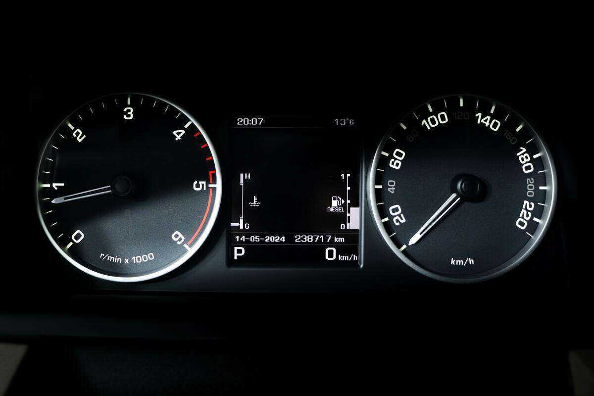 Land Rover Discovery б/у, 2015, Автоматическая. Фото: #7