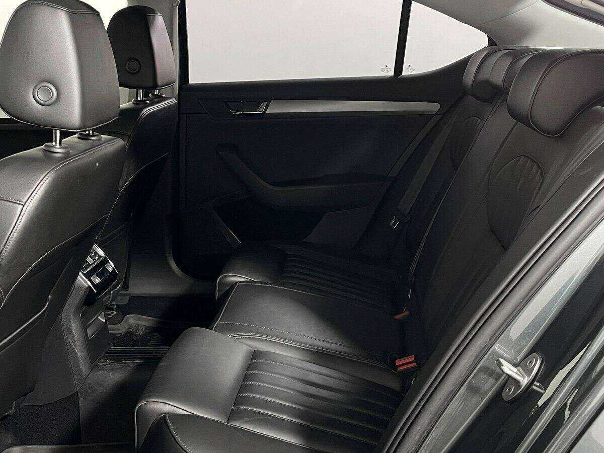 Skoda Superb б/у, 2017, Роботизированная. Фото: #8