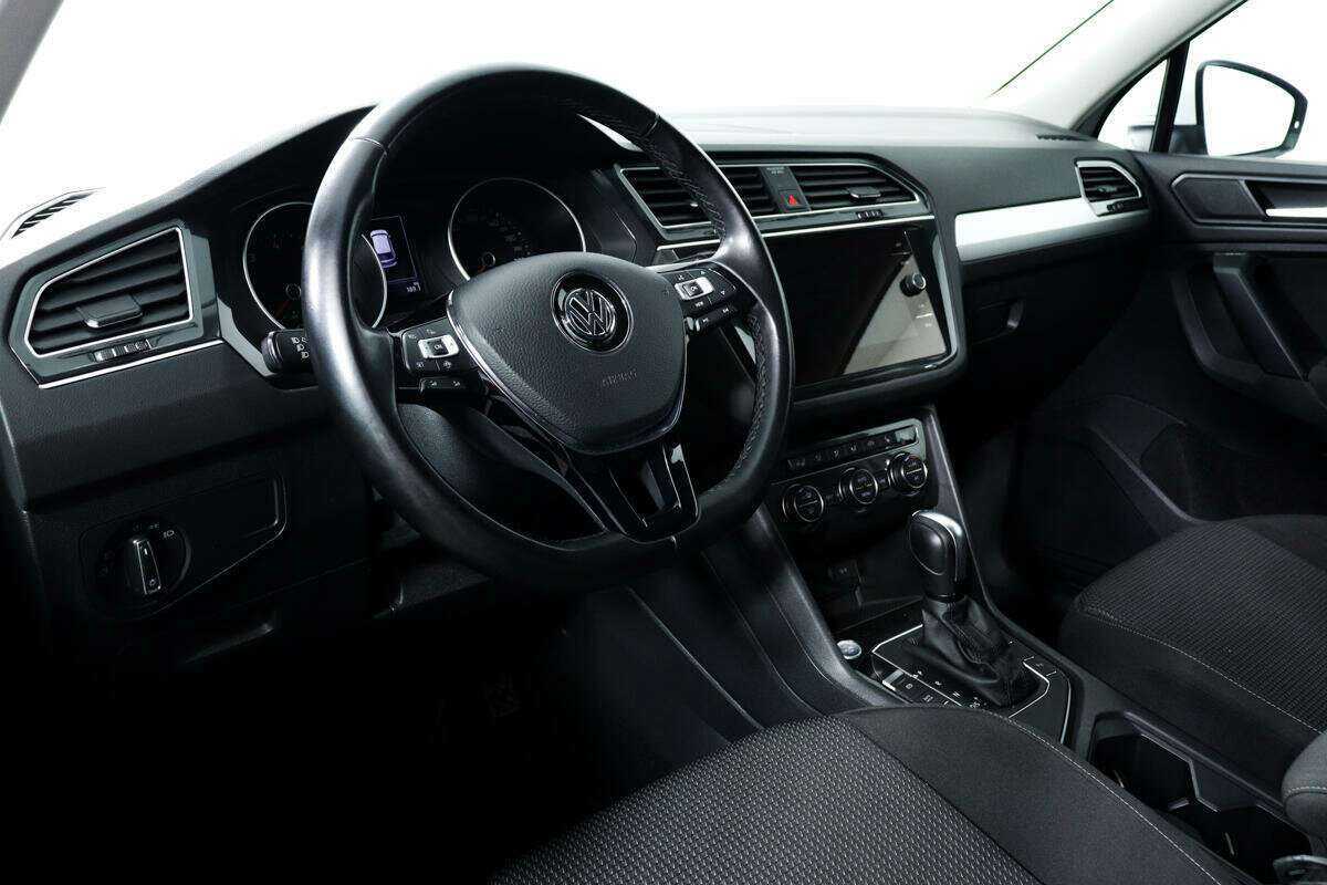 Volkswagen Tiguan б/у, 2020, Роботизированная. Фото: #12