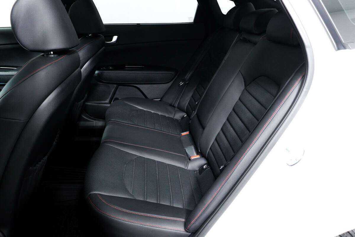 Kia Optima б/у, 2018, Автоматическая. Фото: #11