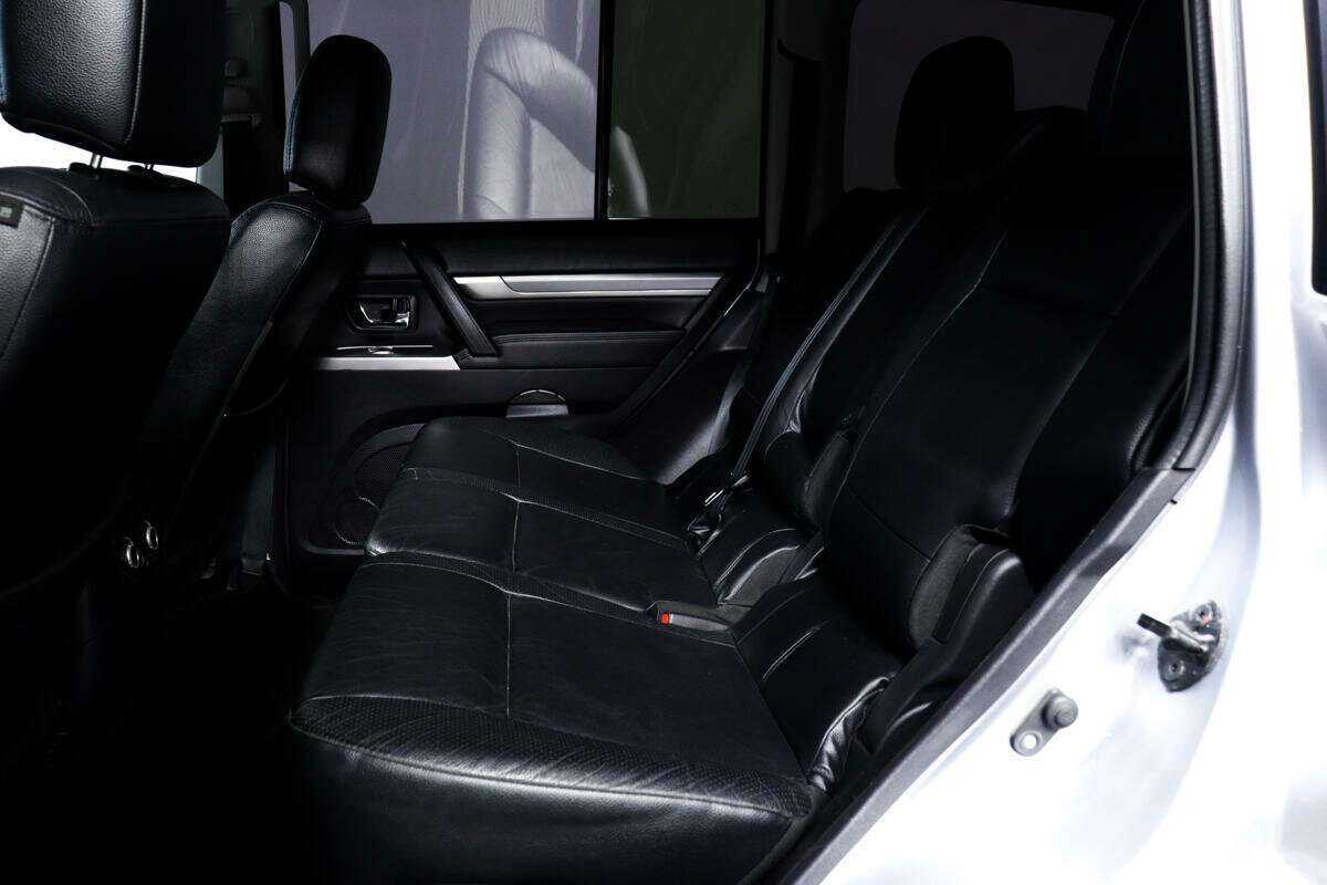 Mitsubishi Pajero б/у, 2012, Автоматическая. Фото: #11