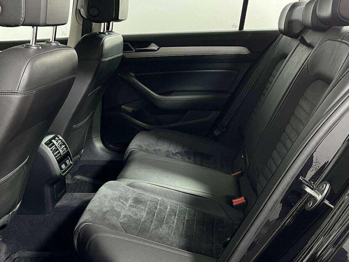 Volkswagen Passat б/у, 2017, Роботизированная. Фото: #9