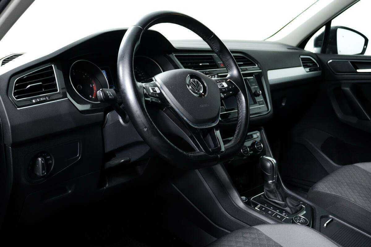 Volkswagen Tiguan б/у, 2017, Роботизированная. Фото: #12