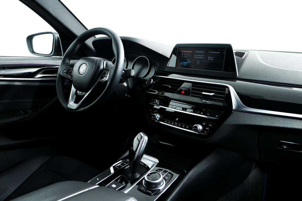 BMW 5 серии б/у, 2017, Автоматическая. Фото: #8