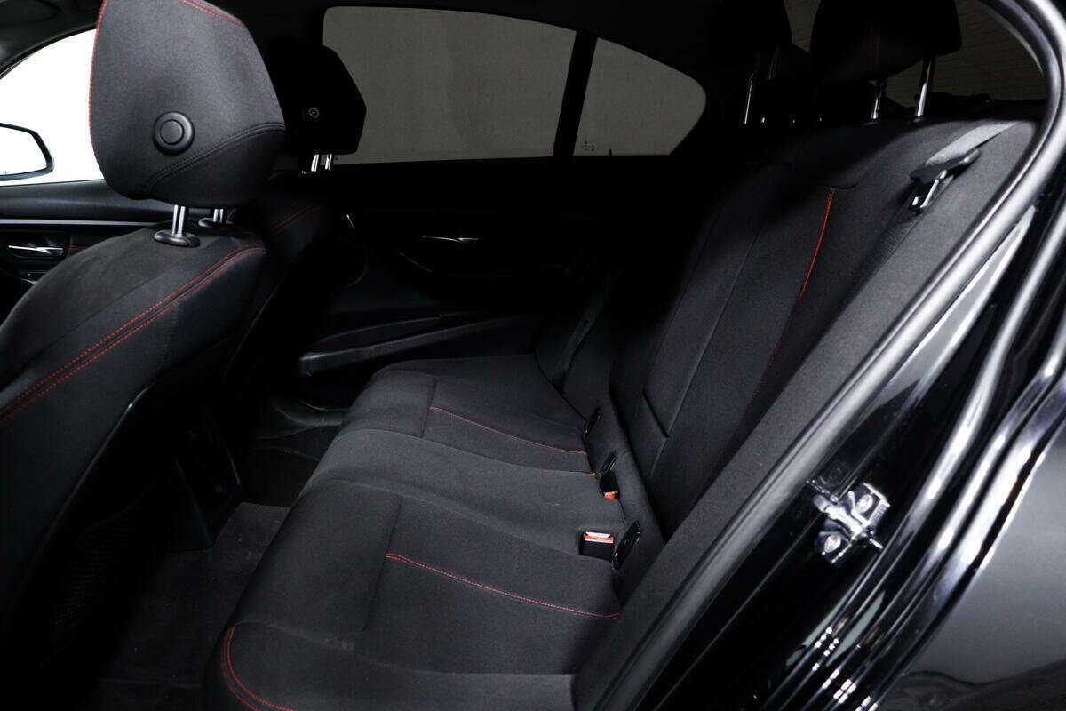 BMW 3 серии б/у, 2012, Автоматическая. Фото: #11