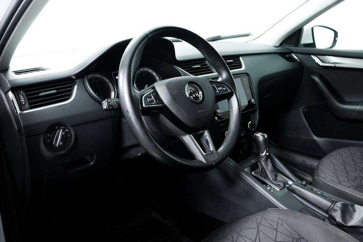 Skoda Octavia б/у, 2019, Роботизированная. Фото: #11