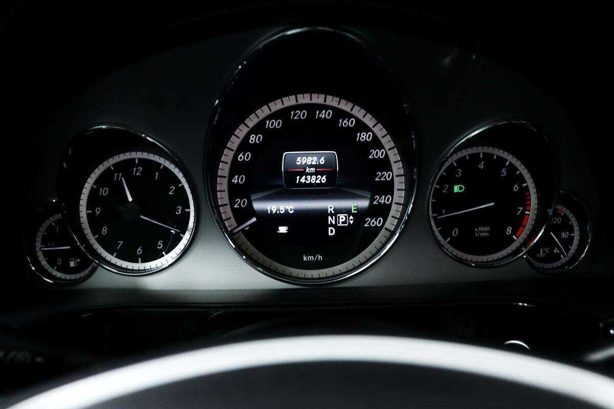 Mercedes-Benz E-Класс б/у, 2012, Автоматическая. Фото: #9