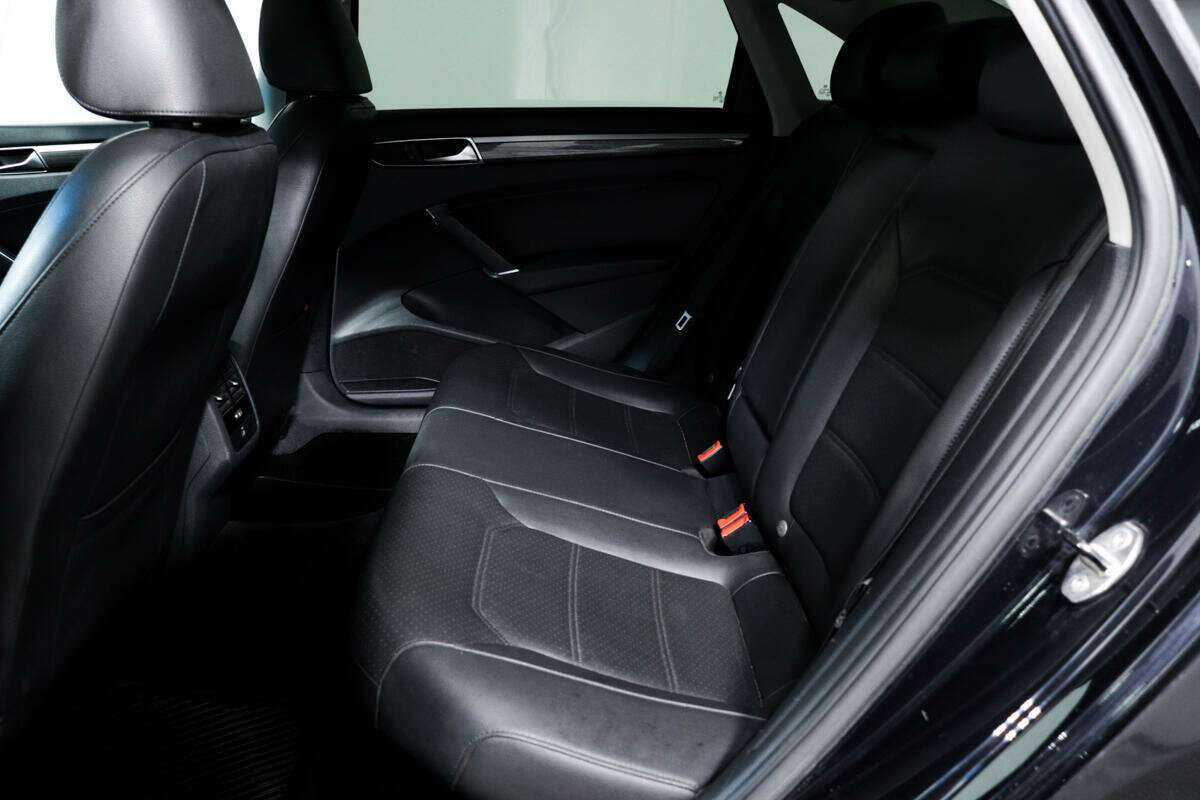 Volkswagen Passat б/у, 2017, Роботизированная. Фото: #11