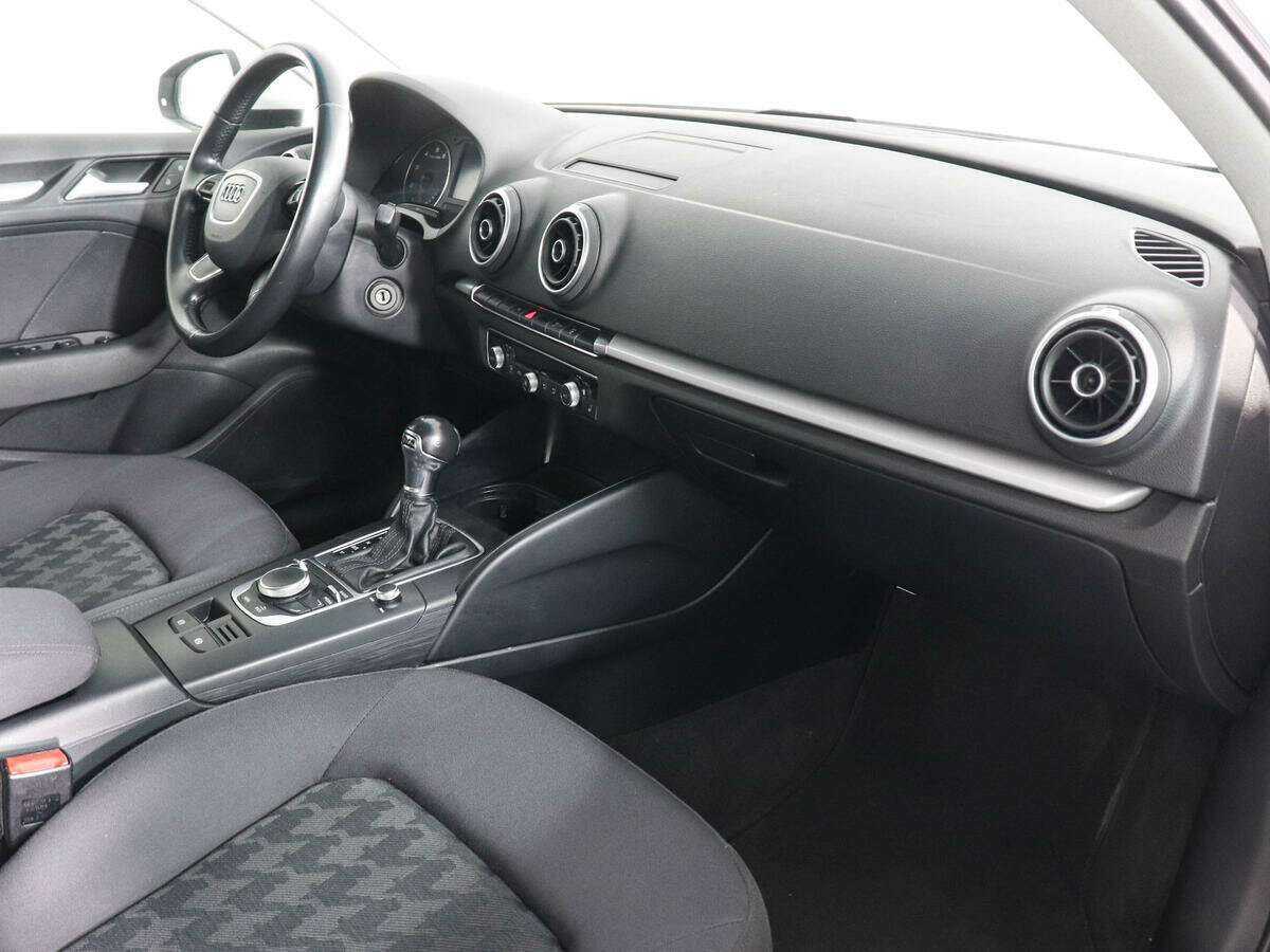 Audi A3 б/у, 2015, Роботизированная. Фото: #9