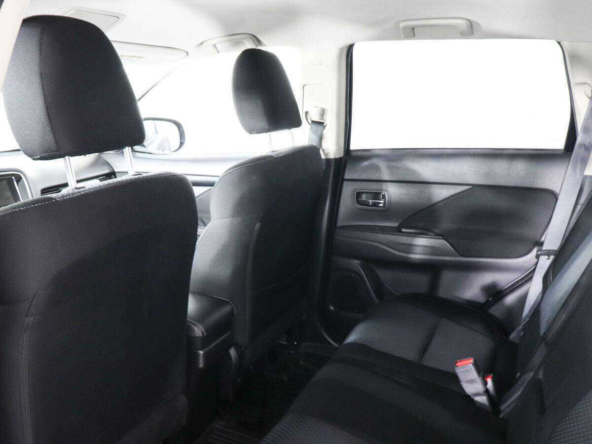 Mitsubishi Outlander б/у, 2018, Вариатор. Фото: #11