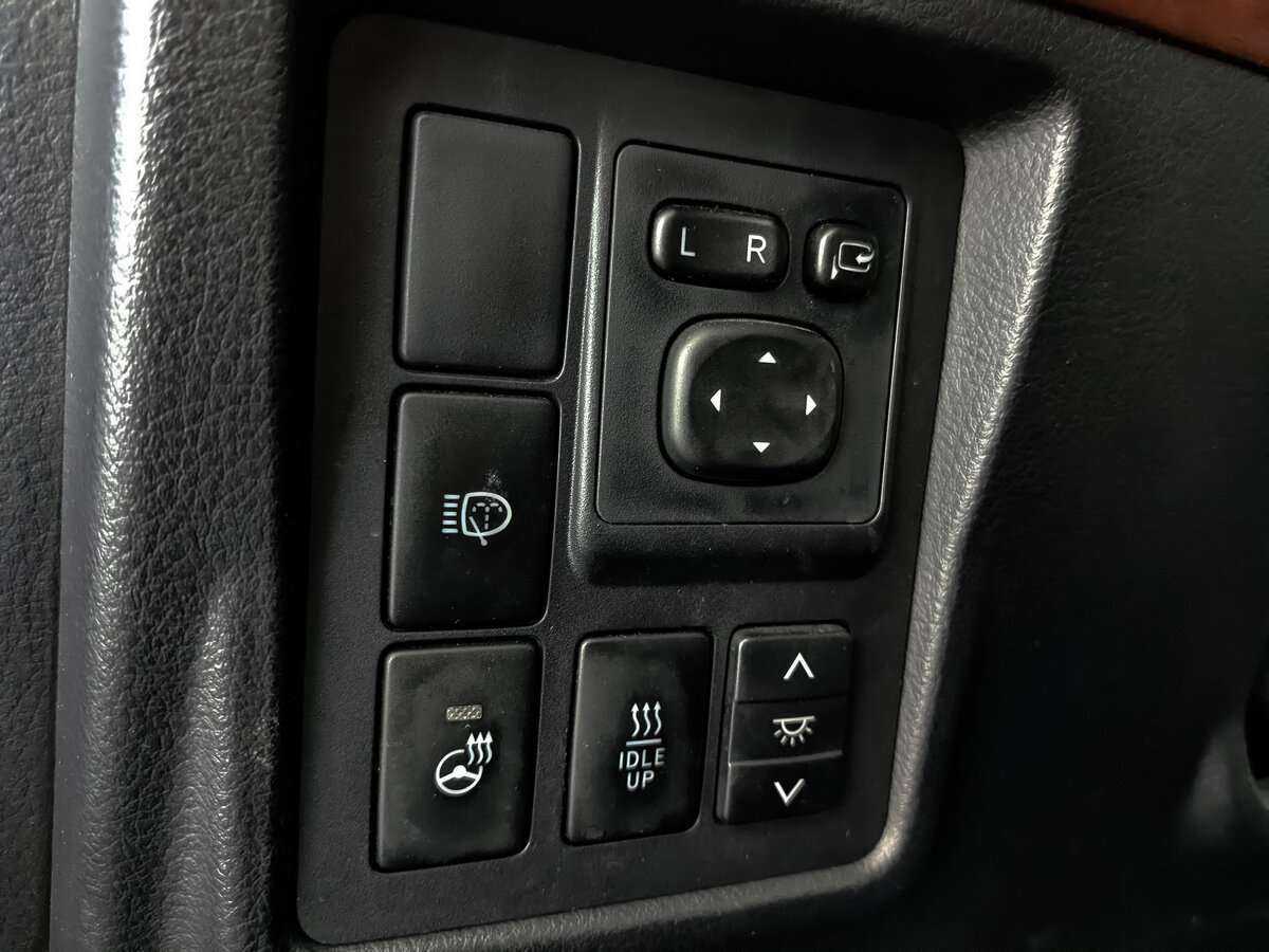 Toyota Land Cruiser Prado б/у, 2016, Автоматическая. Фото: #19