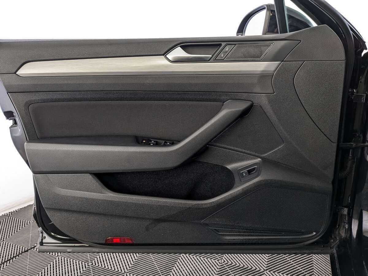 Volkswagen Passat б/у, 2016, Роботизированная. Фото: #13