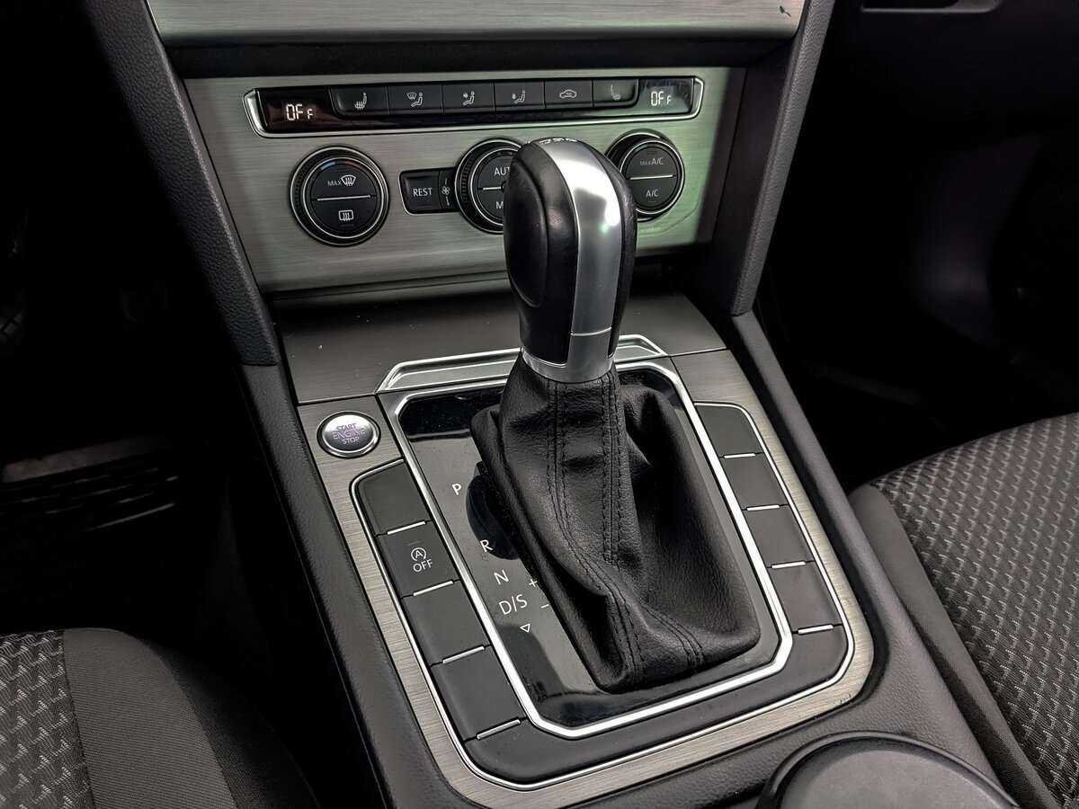 Volkswagen Passat б/у, 2016, Роботизированная. Фото: #20