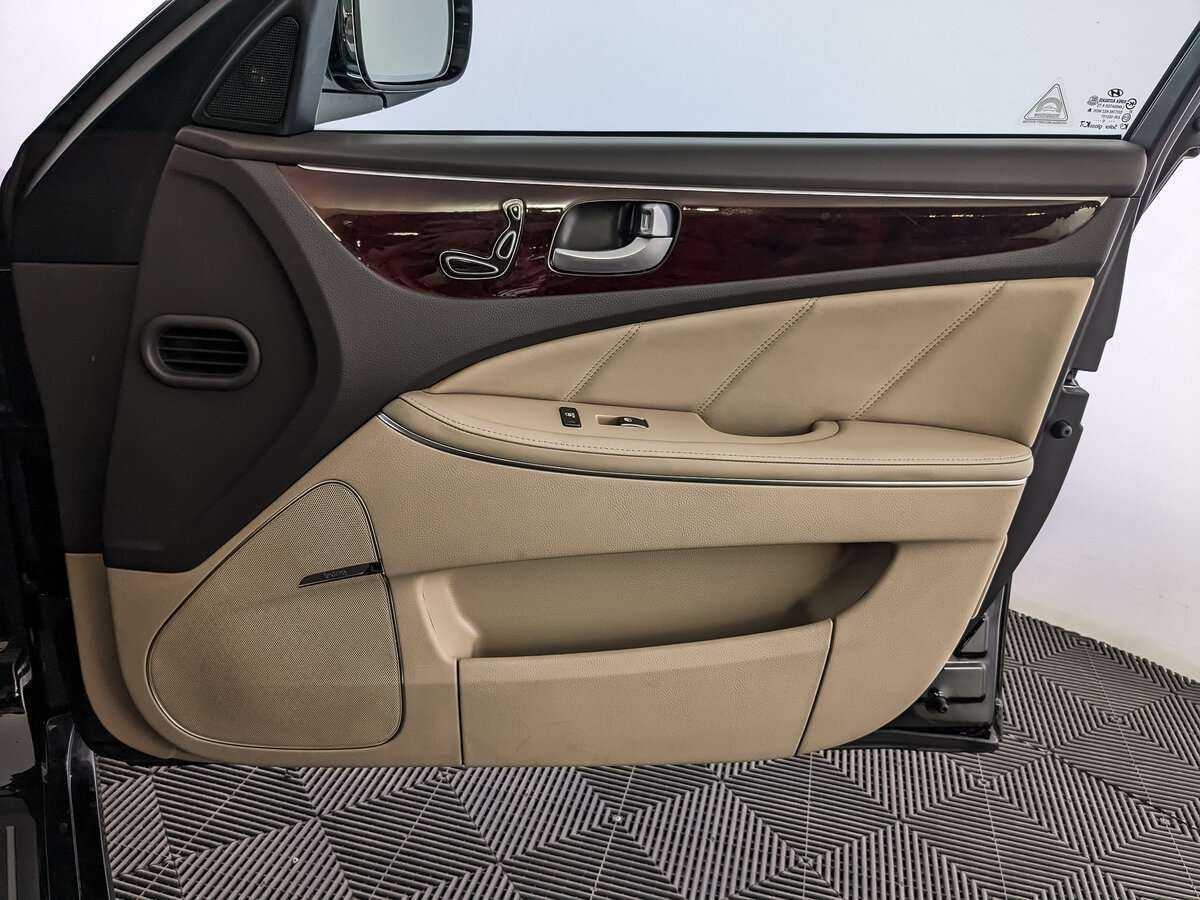 Hyundai Equus б/у, 2012, Автоматическая. Фото: #19