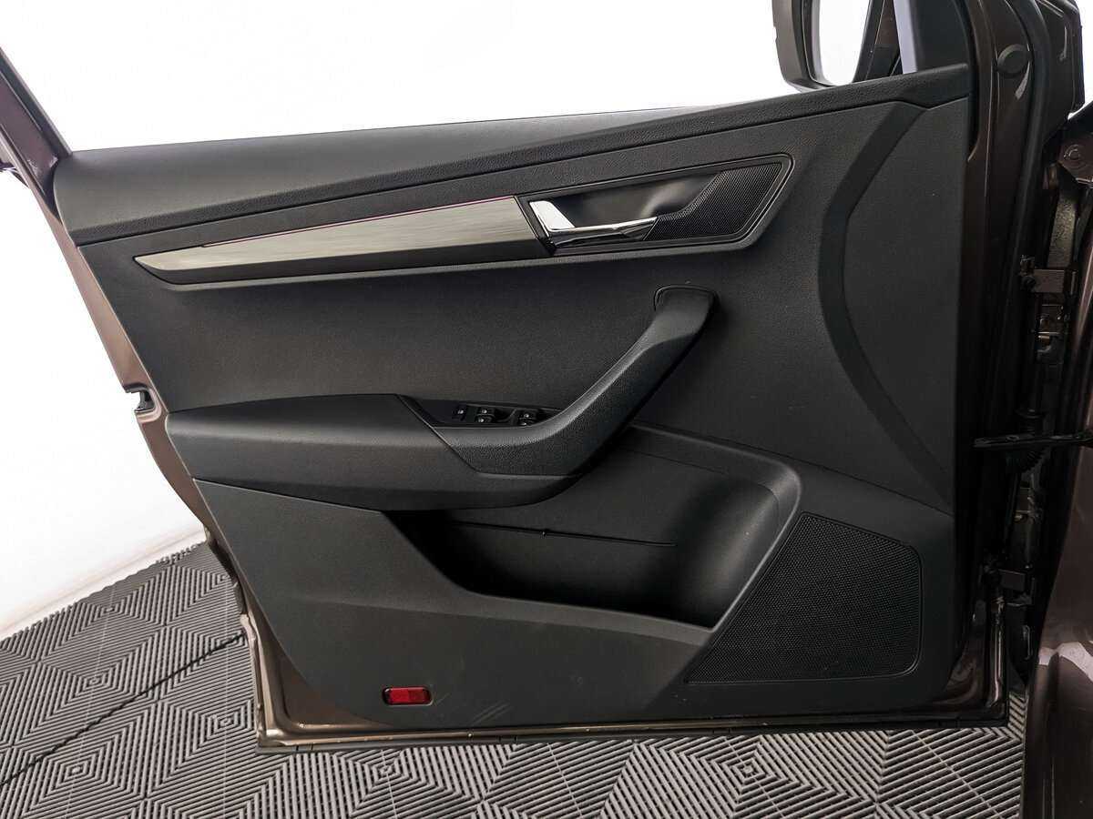 Skoda Karoq б/у, 2020, Автоматическая. Фото: #13