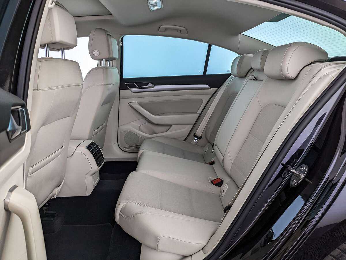 Volkswagen Passat б/у, 2018, Роботизированная. Фото: #13