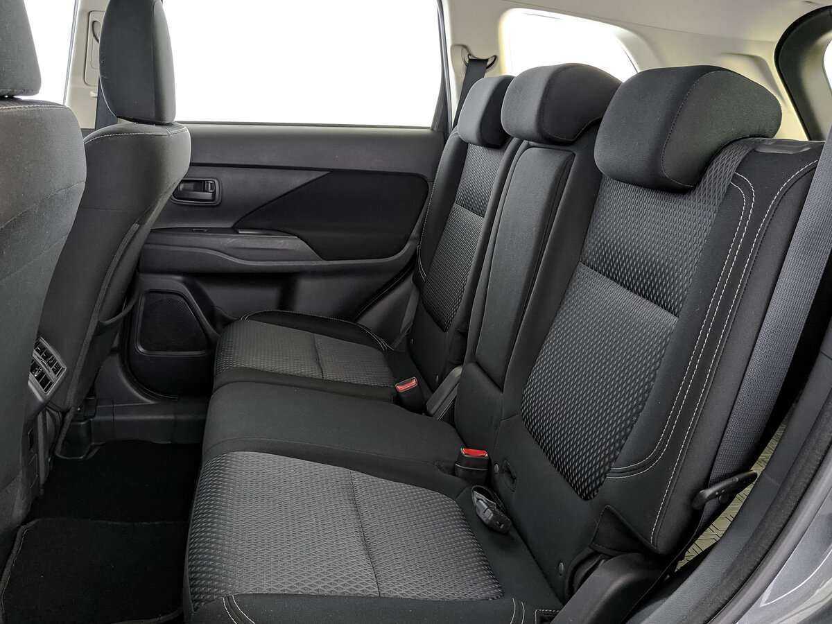 Mitsubishi Outlander б/у, 2019, Вариатор. Фото: #13