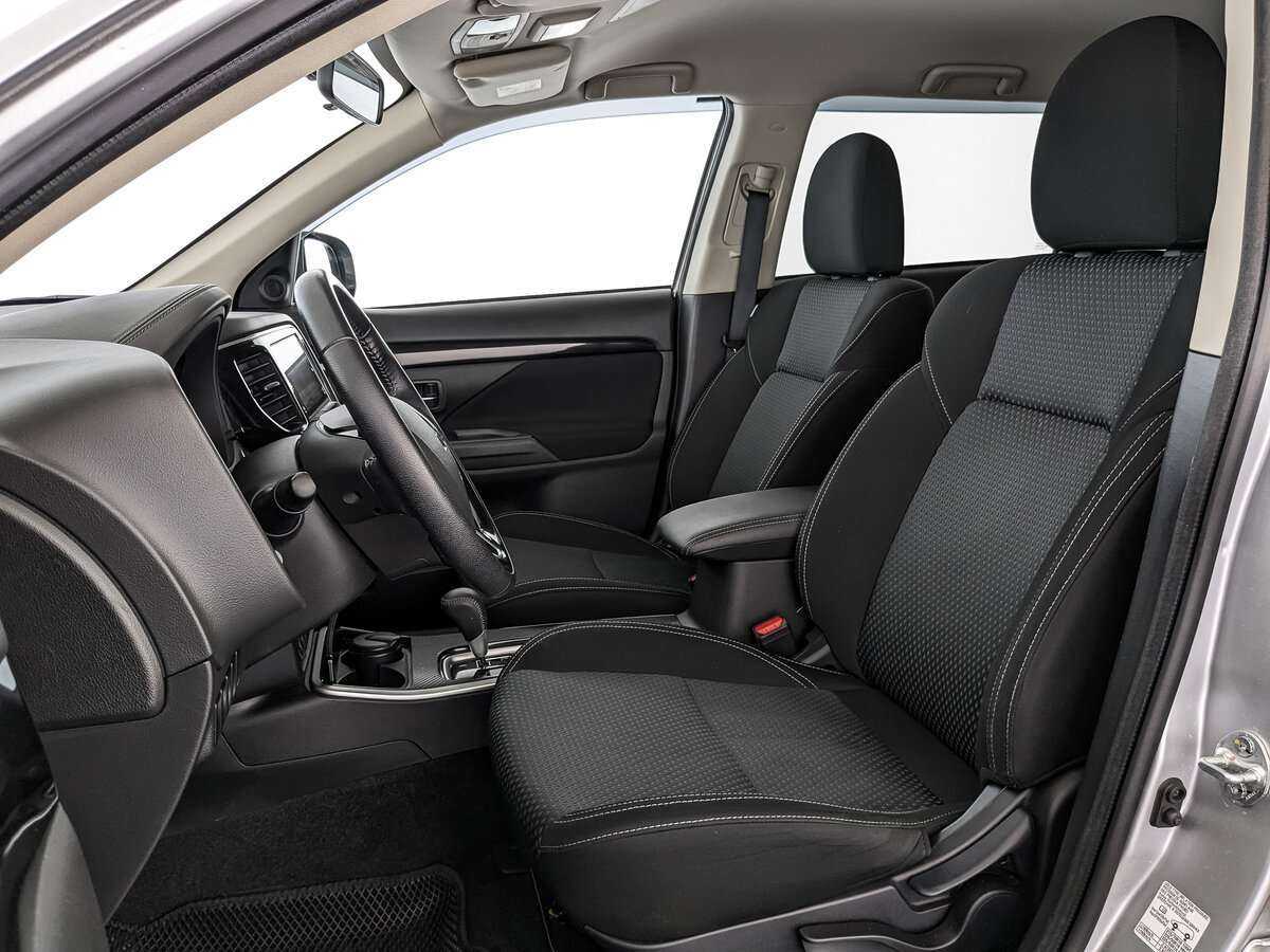Mitsubishi Outlander б/у, 2020, Вариатор. Фото: #17