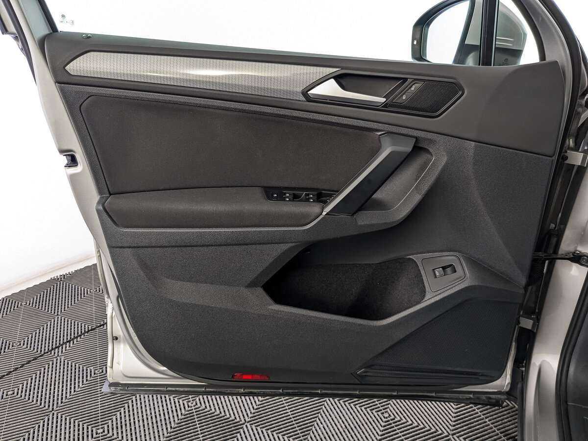 Volkswagen Tiguan б/у, 2021, Роботизированная. Фото: #18