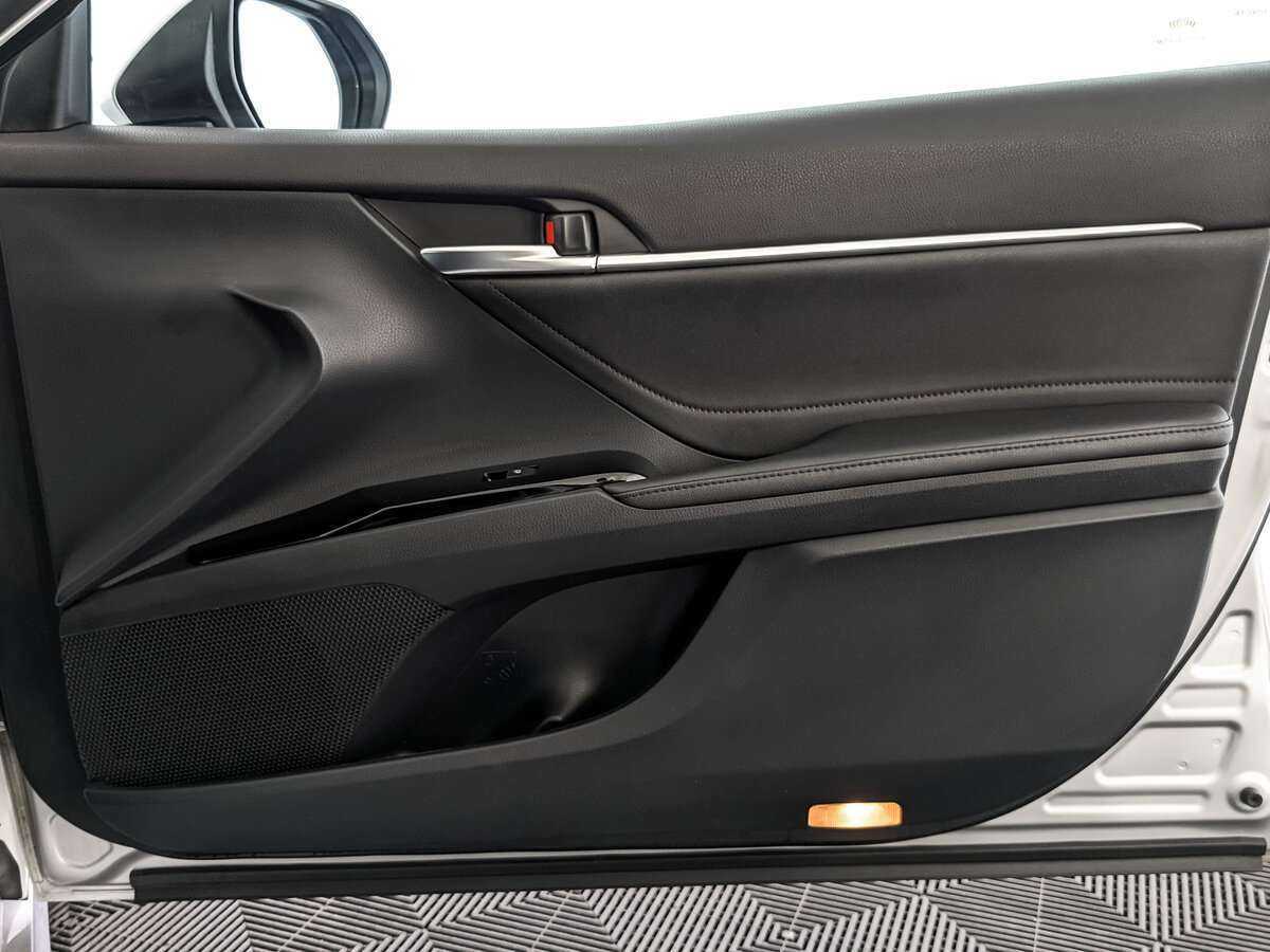 Toyota Camry б/у, 2020, Автоматическая. Фото: #24