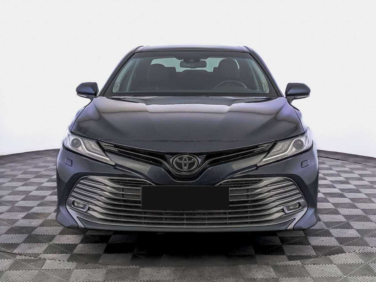 Toyota Camry б/у, 2018, Автоматическая. Фото: #1