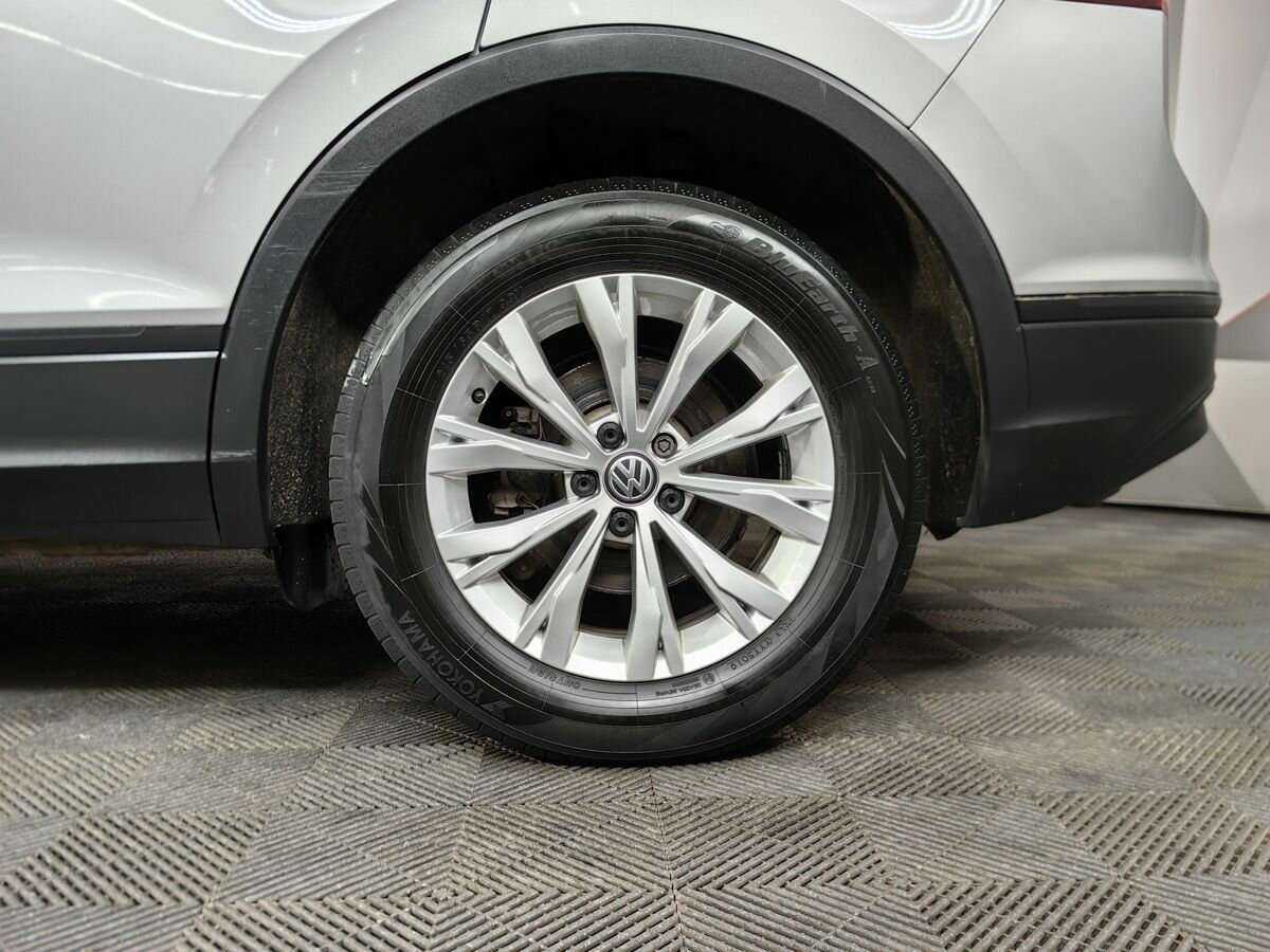 Volkswagen Tiguan б/у, 2020, Механическая. Фото: #8