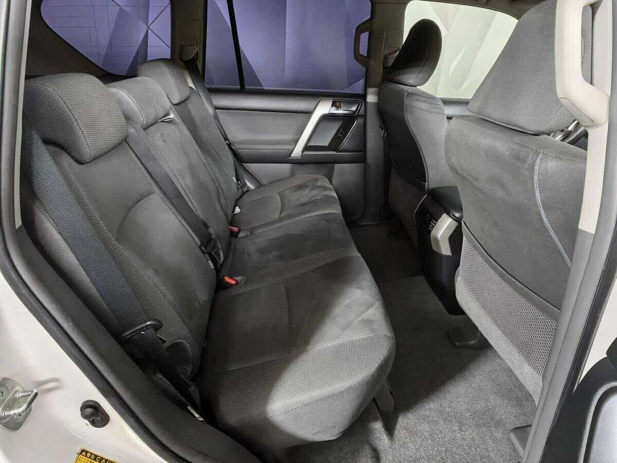 Toyota Land Cruiser Prado б/у, 2012, Автоматическая. Фото: #11
