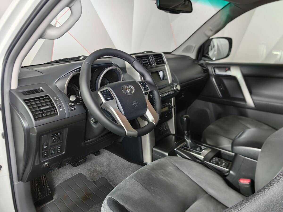Toyota Land Cruiser Prado б/у, 2012, Автоматическая. Фото: #13