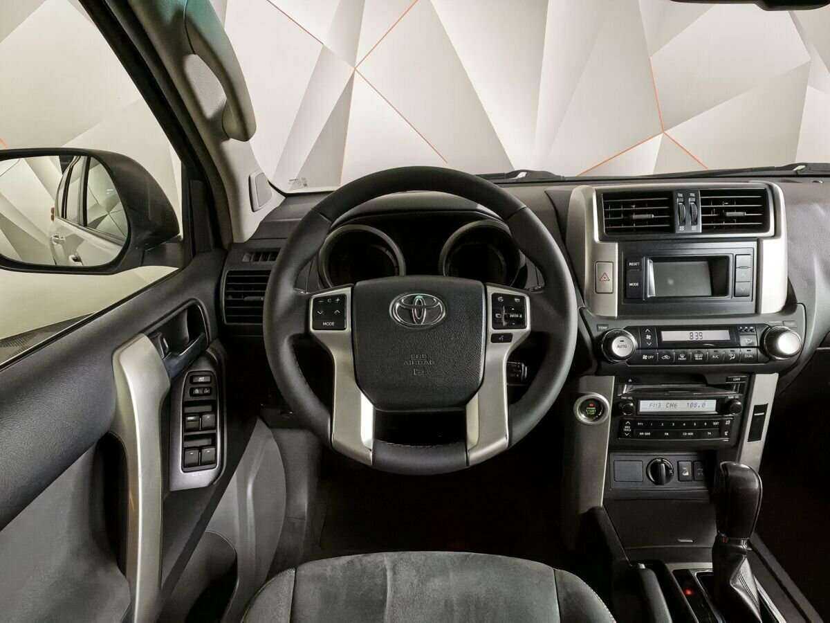 Toyota Land Cruiser Prado б/у, 2012, Автоматическая. Фото: #14