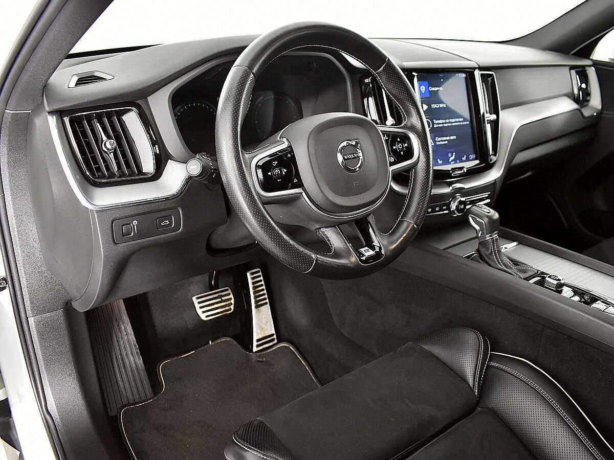 Volvo XC60 б/у, 2018, Автоматическая. Фото: #8