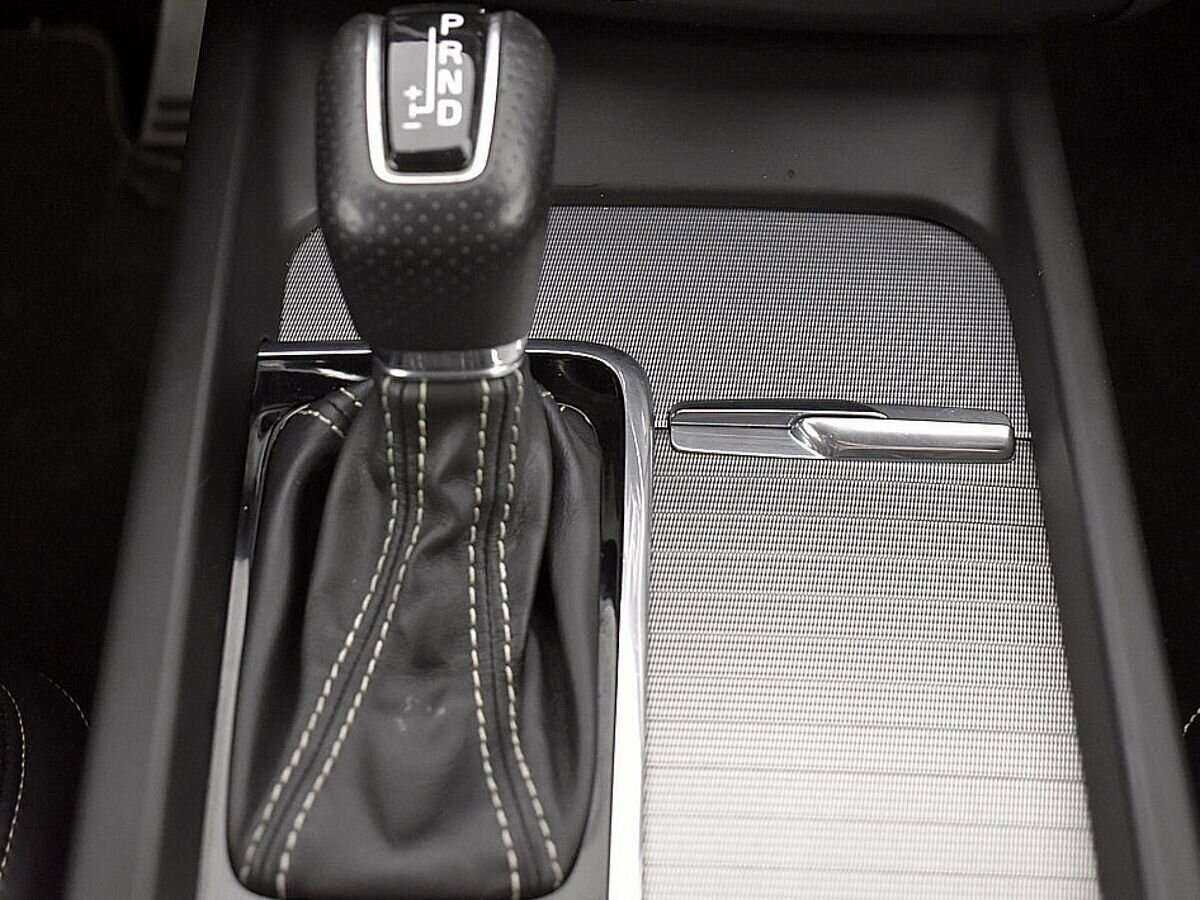 Volvo XC60 б/у, 2018, Автоматическая. Фото: #16