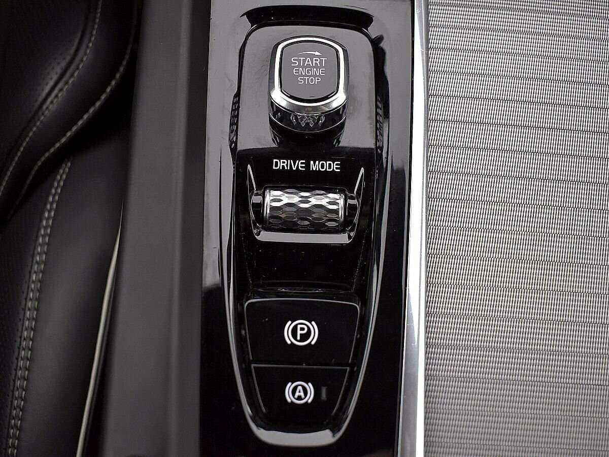 Volvo XC60 б/у, 2018, Автоматическая. Фото: #17