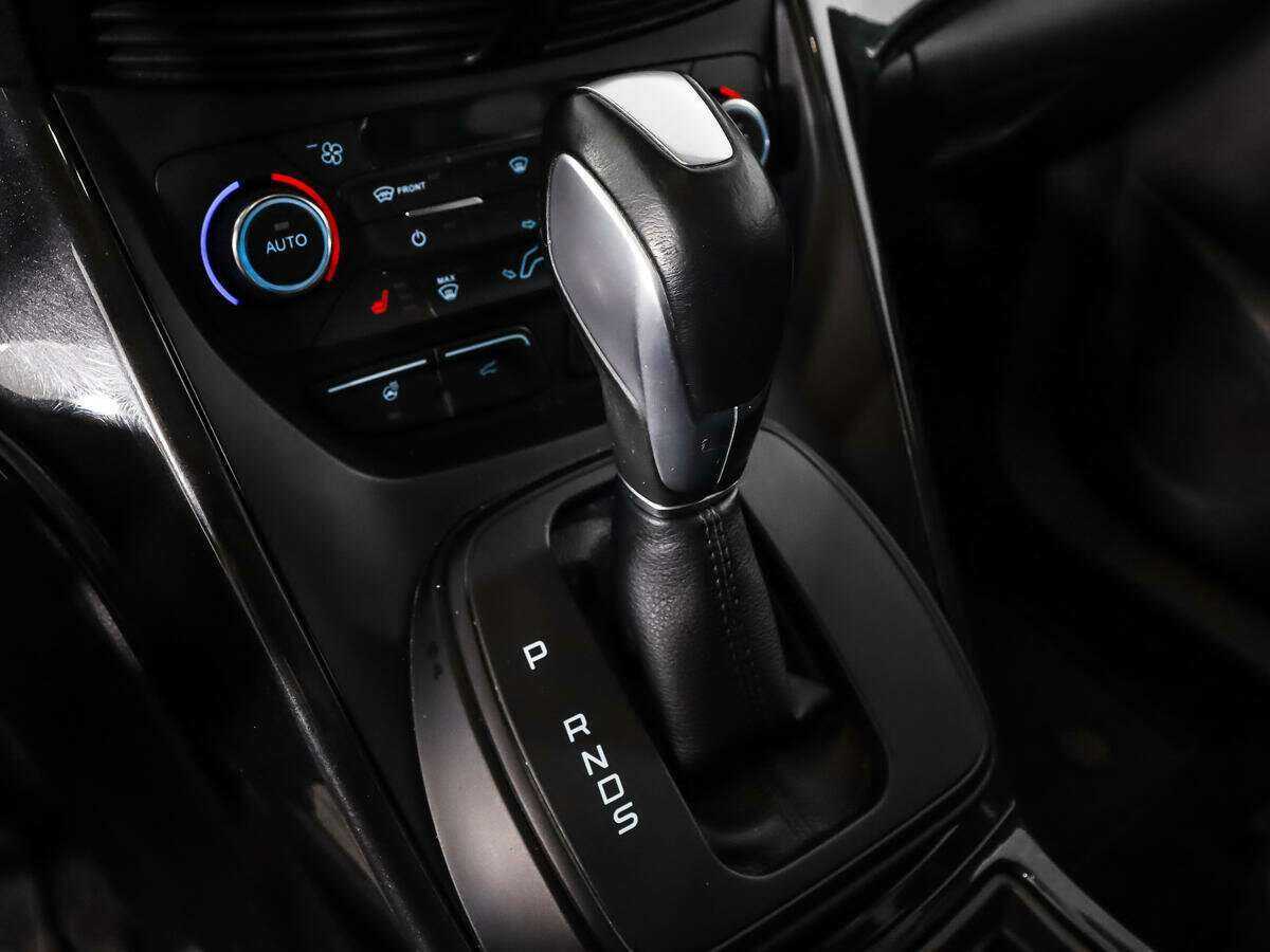 Ford Kuga б/у, 2016, Автоматическая. Фото: #8