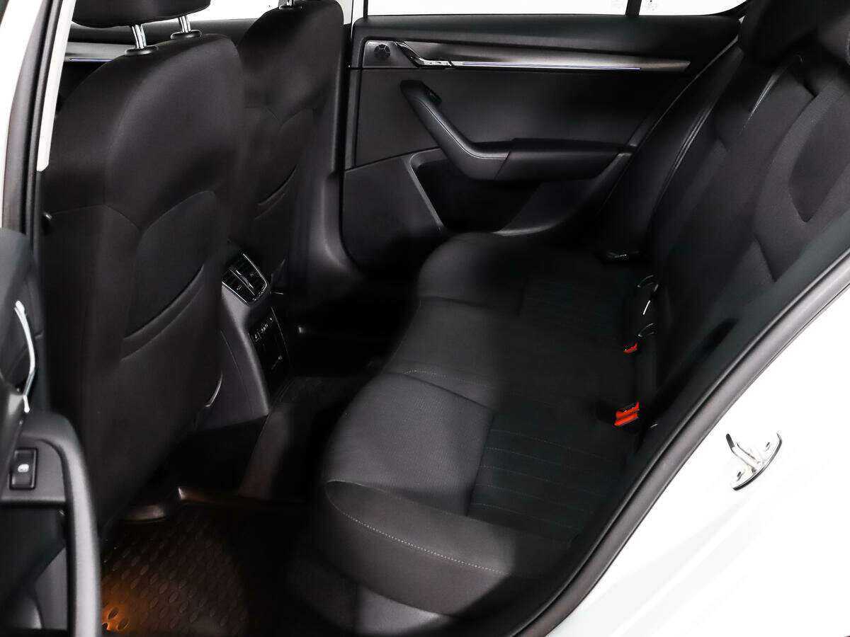 Skoda Octavia б/у, 2018, Роботизированная. Фото: #9