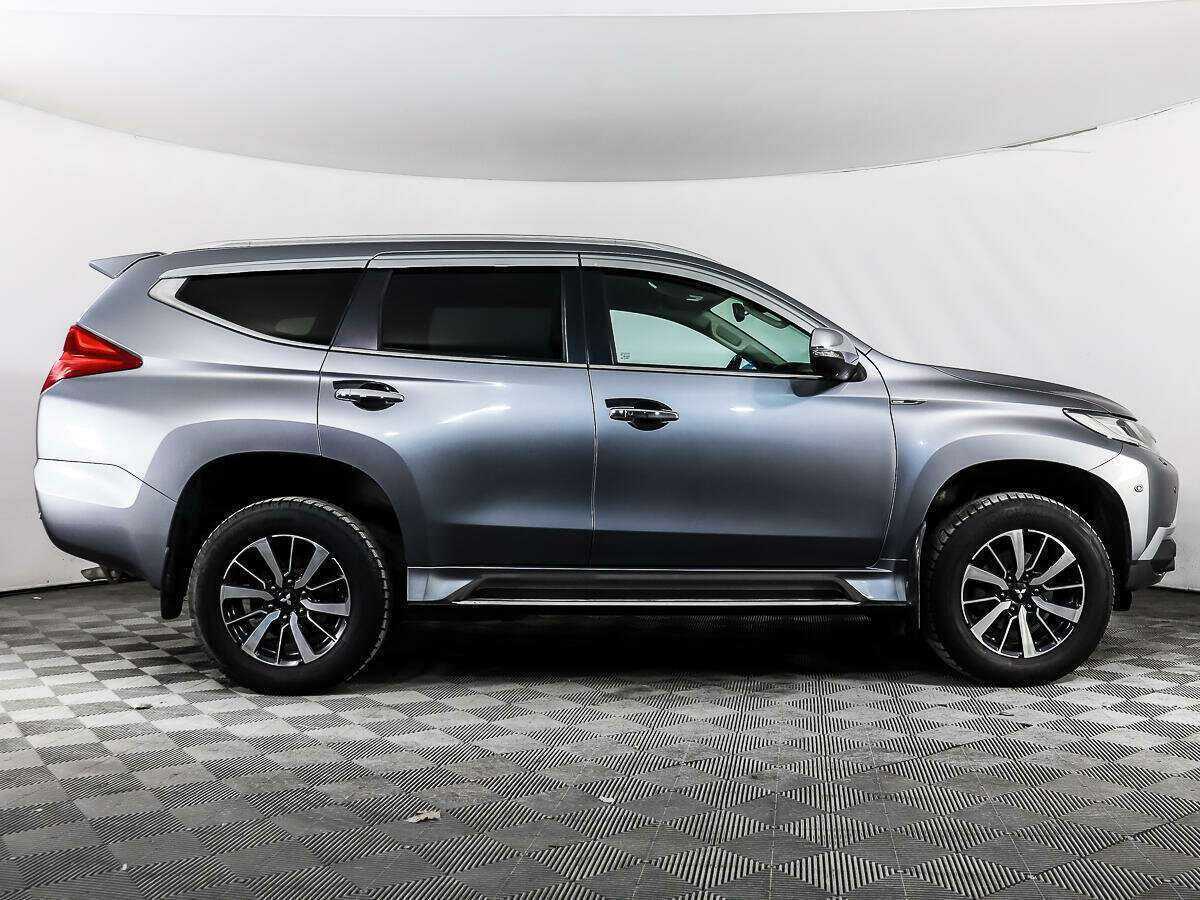 Mitsubishi Pajero Sport б/у, 2016, Автоматическая. Фото: #3