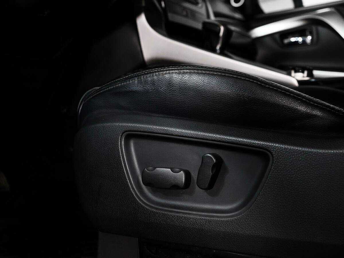 Mitsubishi Pajero Sport б/у, 2016, Автоматическая. Фото: #8