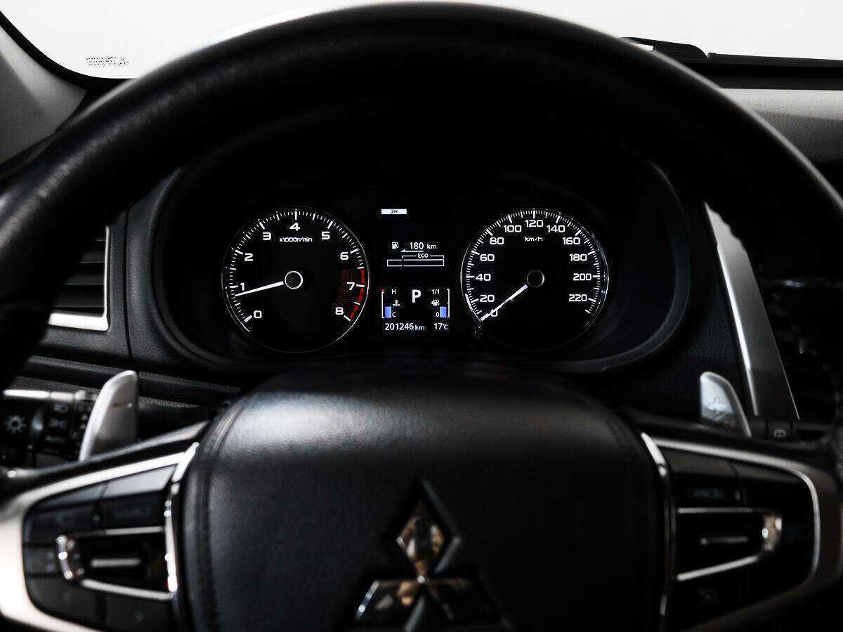 Mitsubishi Pajero Sport б/у, 2016, Автоматическая. Фото: #17