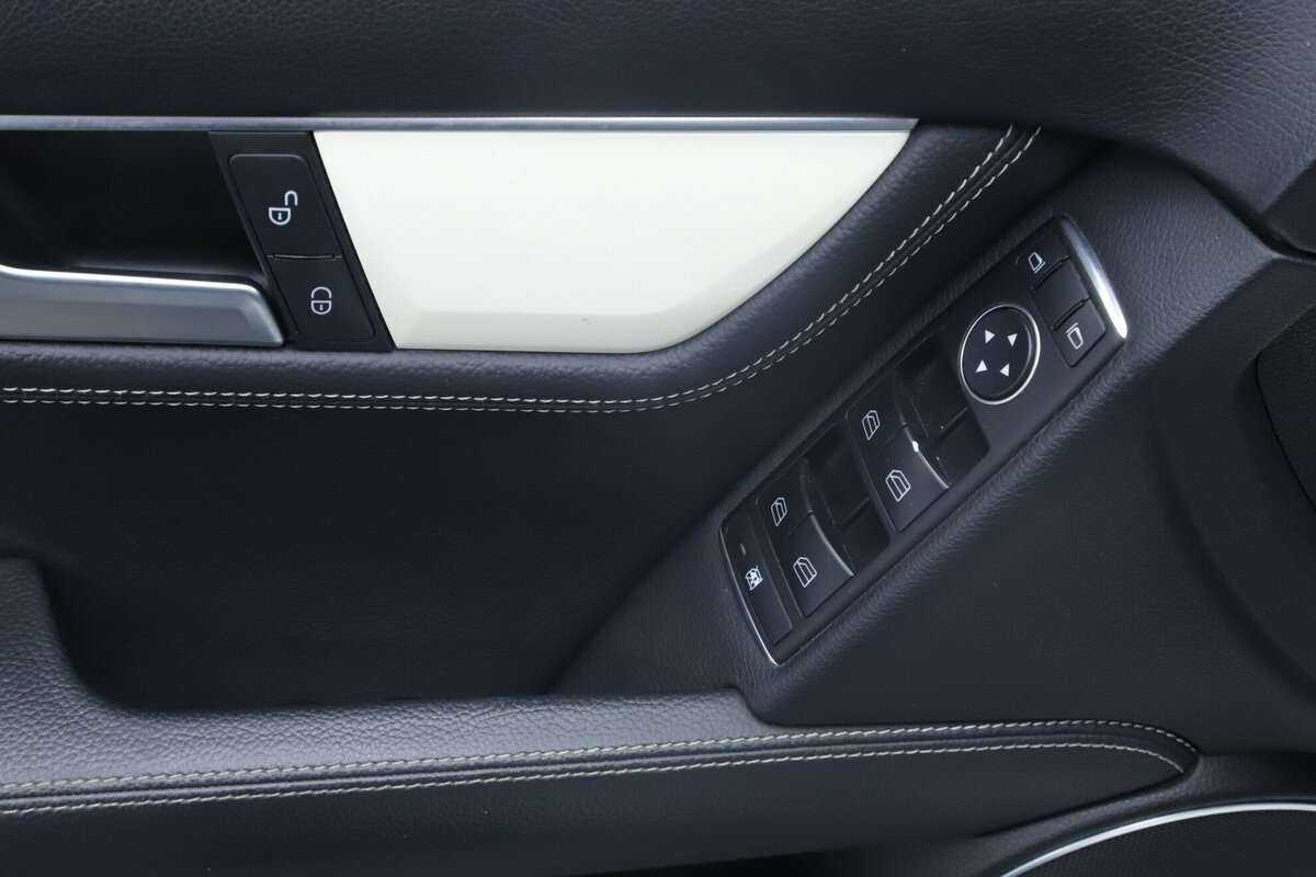 Mercedes-Benz C-Класс б/у, 2014, Автоматическая. Фото: #7