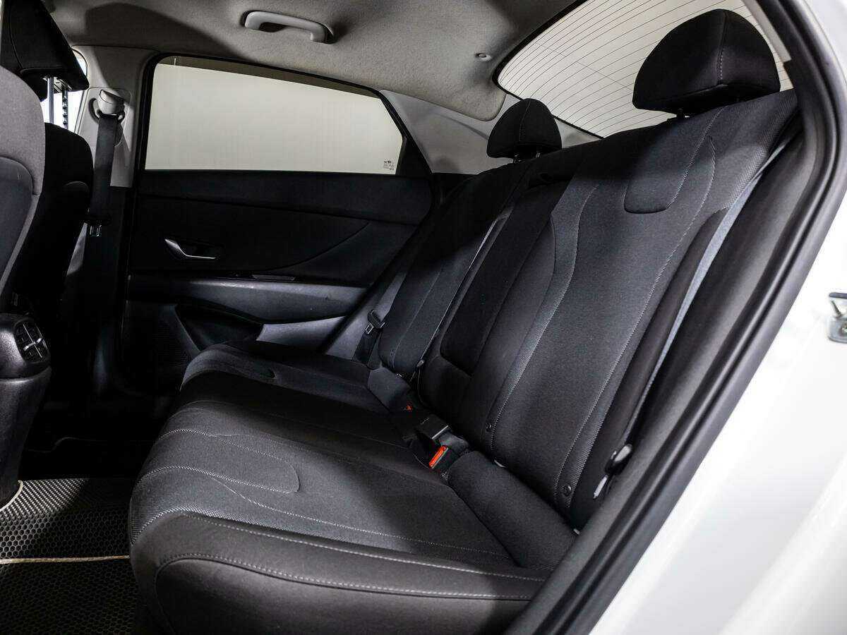 Hyundai Elantra б/у, 2020, Автоматическая. Фото: #7