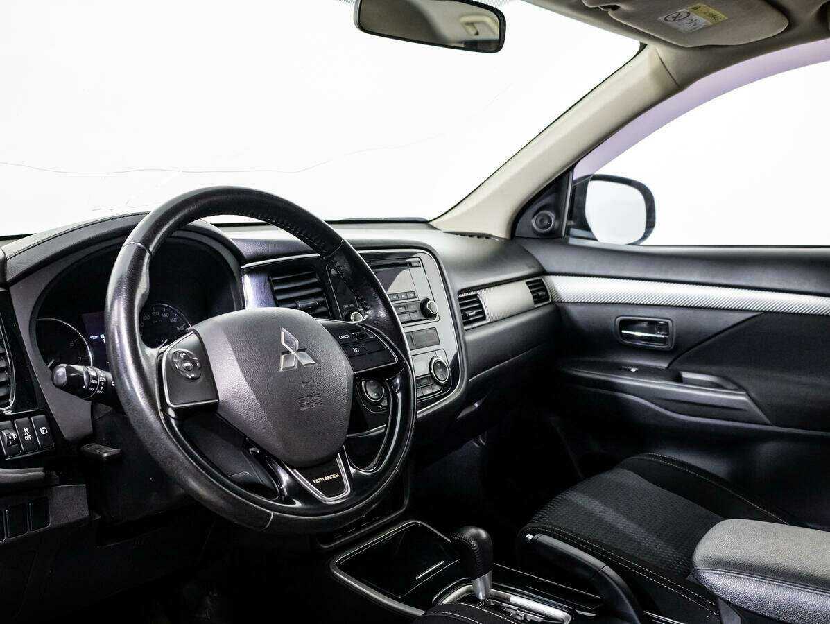 Mitsubishi Outlander б/у, 2017, Вариатор. Фото: #8