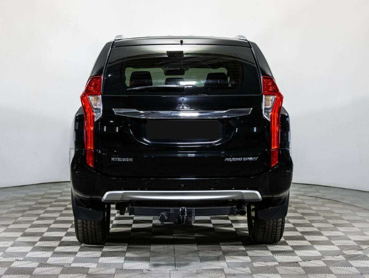 Mitsubishi Pajero Sport б/у, 2017, Автоматическая. Фото: #5